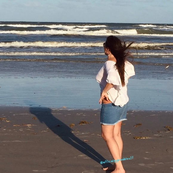 good vibes & kind souls always welcome! 🌈✌🏽 - Picture 6 of 9